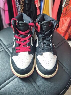 Nike Kids High-Top Sneakers in Black, White & Red (Mismatched Laces)